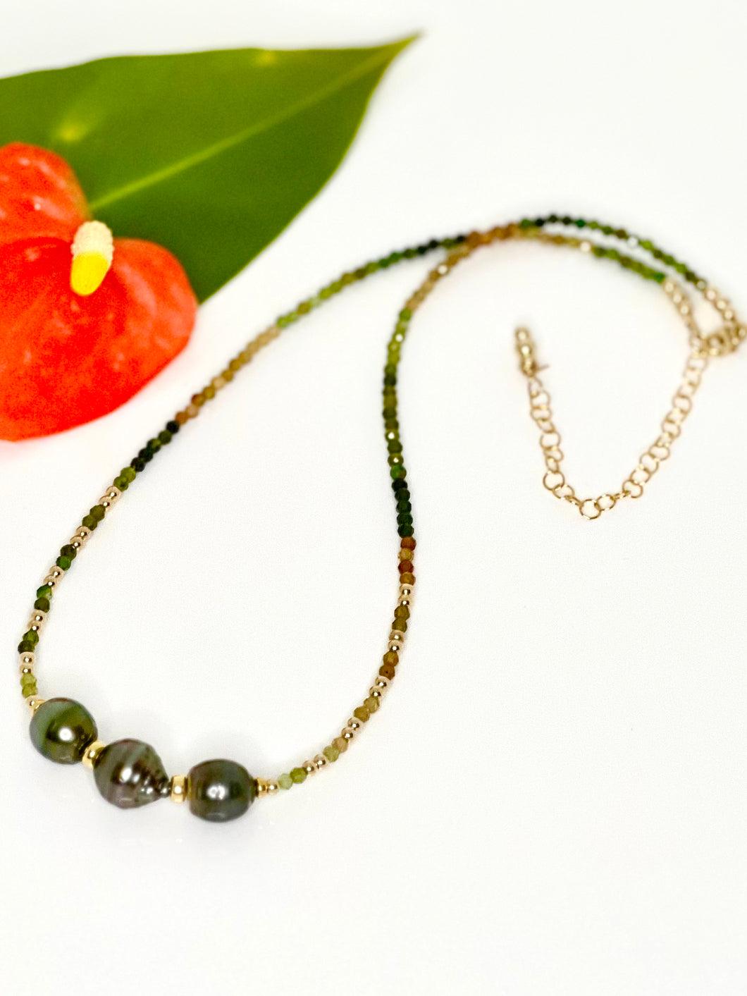 Luxe Island Glow – Tahitian Pearl & Green Tourmaline Necklace