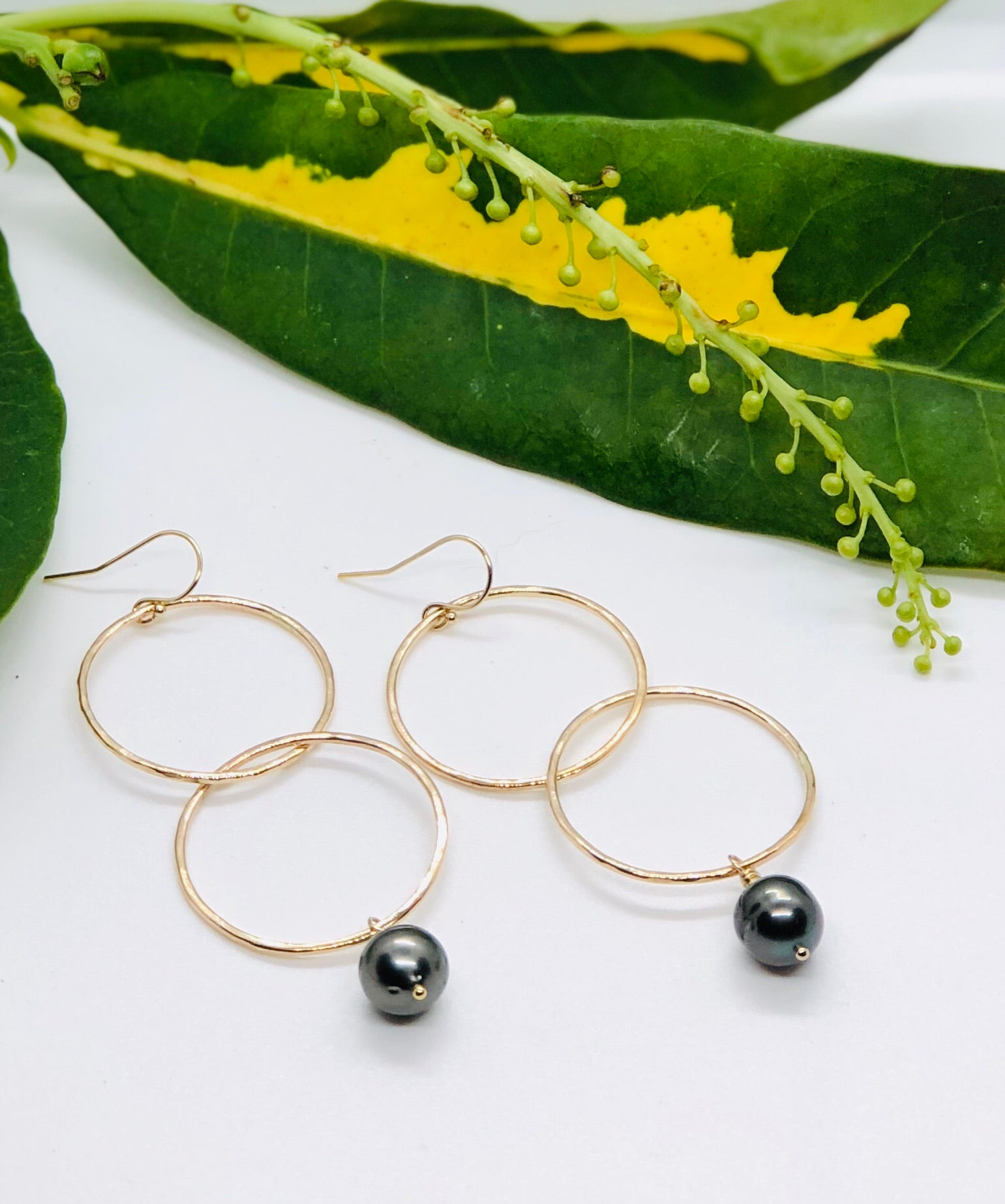 ピアス Pearl Double Hoop Earrings #9138 Kira Pearl Double Hoop Earring: Women's Designer Earrings